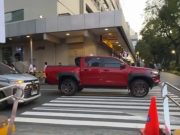 Barrier removed: Commuters welcome new pedestrian crossing between Mandaluyong malls