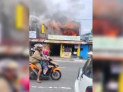 Fearless man enters burning house during fire in Tabaco City