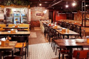 Restaurant apologizes after staff asks toddler to leave over customer complaints