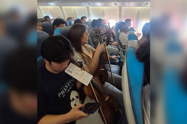 Violinists_Manila Symphony Orchestra