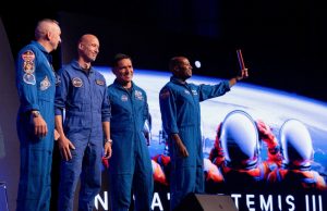 NASA announces its Artemis III crew, which will test important equipment and systems in Earth orbit and is testing public opinion