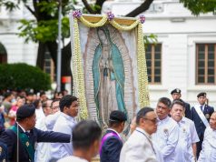 Guadalupe image starts Philippines pilgrimage; Marcos leads consecration