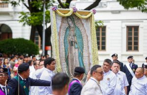 Guadalupe image starts Philippines pilgrimage; Marcos leads consecration