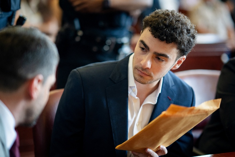 philstar.com - Reuters - Mangione, accused insurance CEO killer, could face hurdles with mental breakdown defense