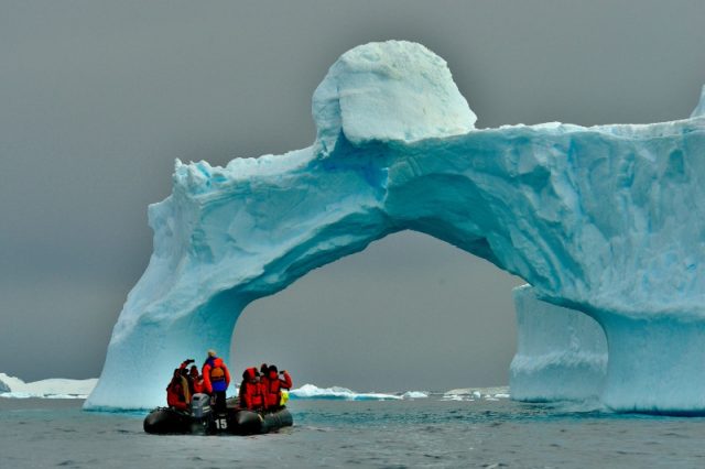 Antarctic-tour