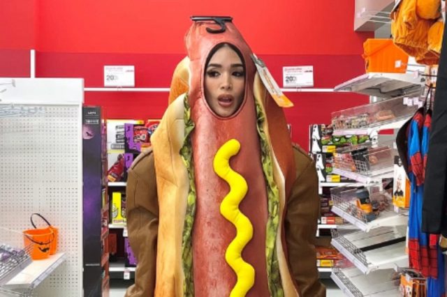 Heart Evangelista_hot dog costume