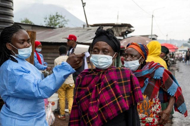 ebola-virus-temp-check-screening-congo